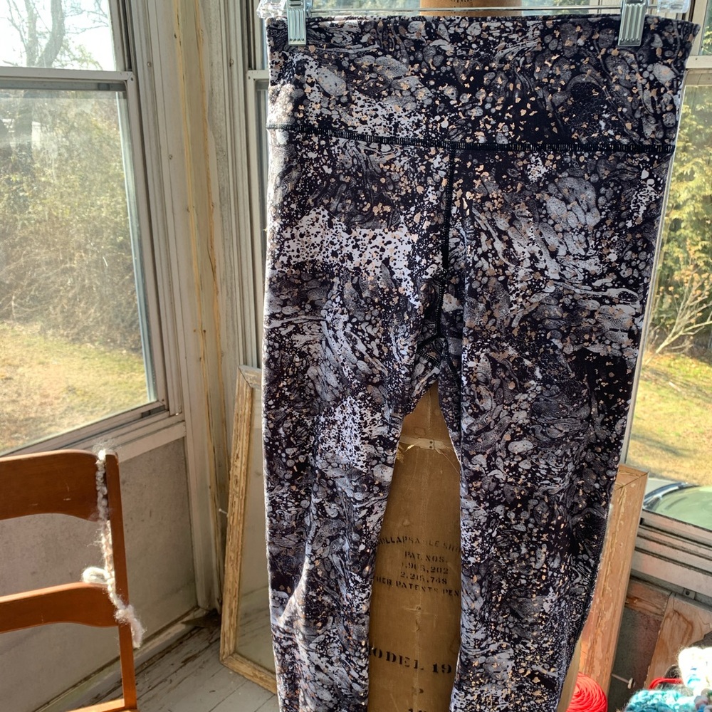 Fabletics Legging - image 1